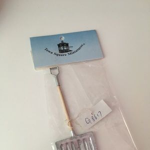 Miniature farm shovel collectible